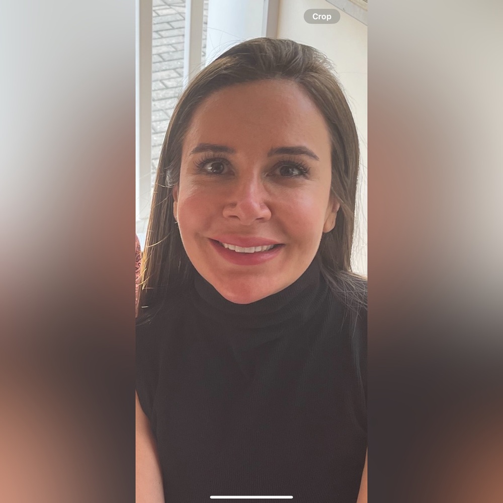 Meet your Posher, Esra